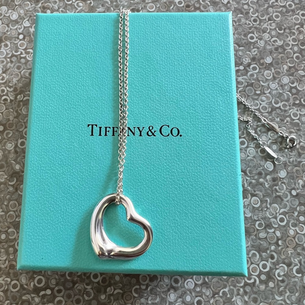 Open heart pendant